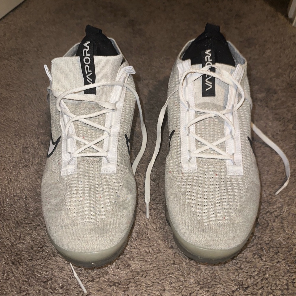 Nike Vapormax Flynit barely worn in very good condition.